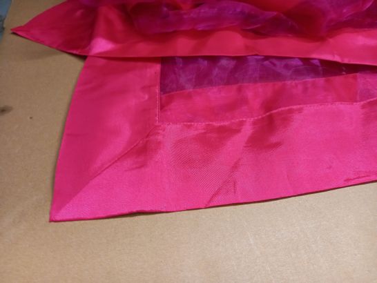 LOT OF 5 HOT PINK WALL DRAPES - APPROXIMATELY 220X220CM EACH