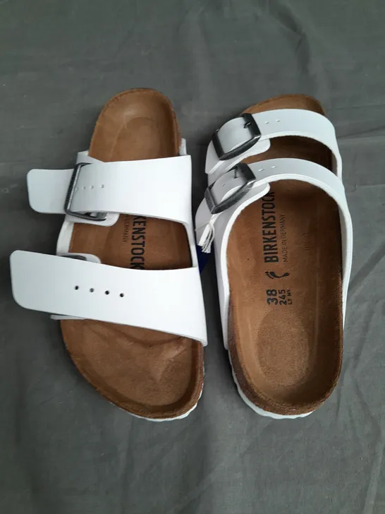 PAIR OF BIRKENSTOCK ARIZONA TWO SANDALS - 38 245 L7 M5