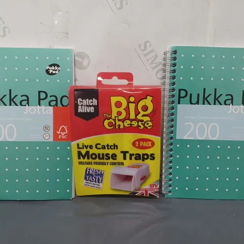 APPROXIMATELY 10 ASSORTED HOUSEHOLD ITEMS TO INCLUDE PUKKA PAD NOTE PAD, LIVE CATCH MOUSE TRAPS, ETC