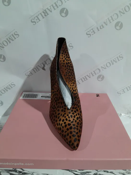 BOXED PAIR OF MODA IN PELLE WELDI HEEL BOOTIES IN MINI LEOPARD PRINT - SIZE 6 