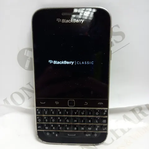 BLACKBERRY CLASSIC MOBILE PHONE IN BLACK