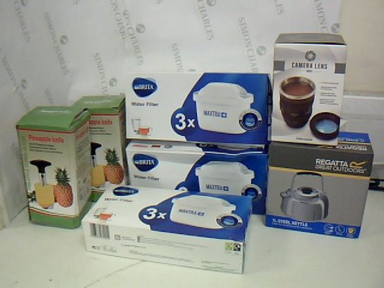 LOT OF 7 ASSORTED COOKWARE ITEMS TO INCLUDE REGATTA STEEL KETTLE, CAMERA LENS MUG AND BRITA FILTERS