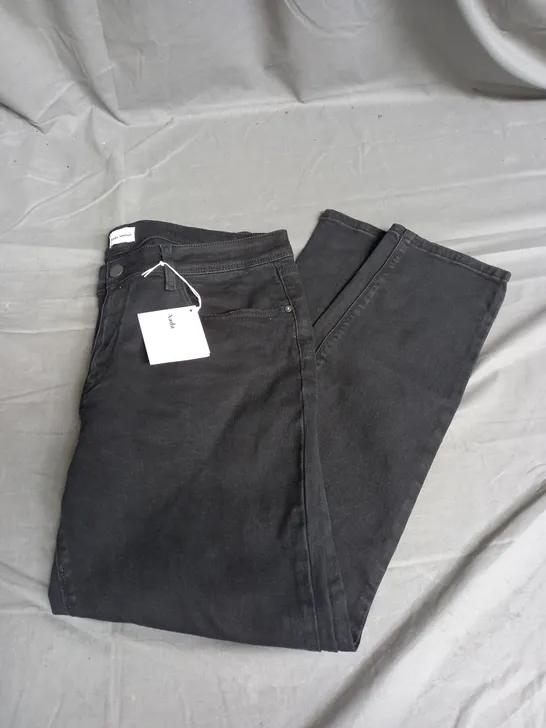 AADA STUDIOS KUMI SLIM FIT JEAN IN BLACK WASH SIZE 33/30