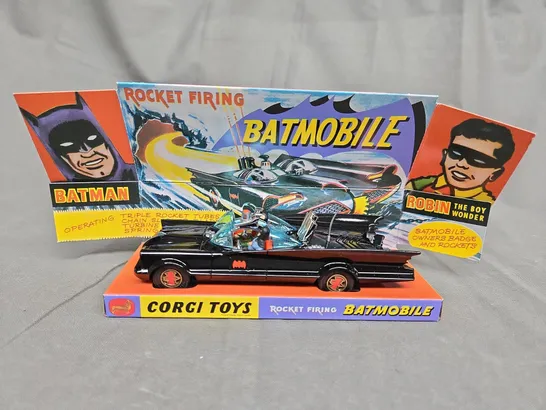 CORGI ROCKET FIRING - BATMOBILE WITH BATMAN AND ROBIN - 267