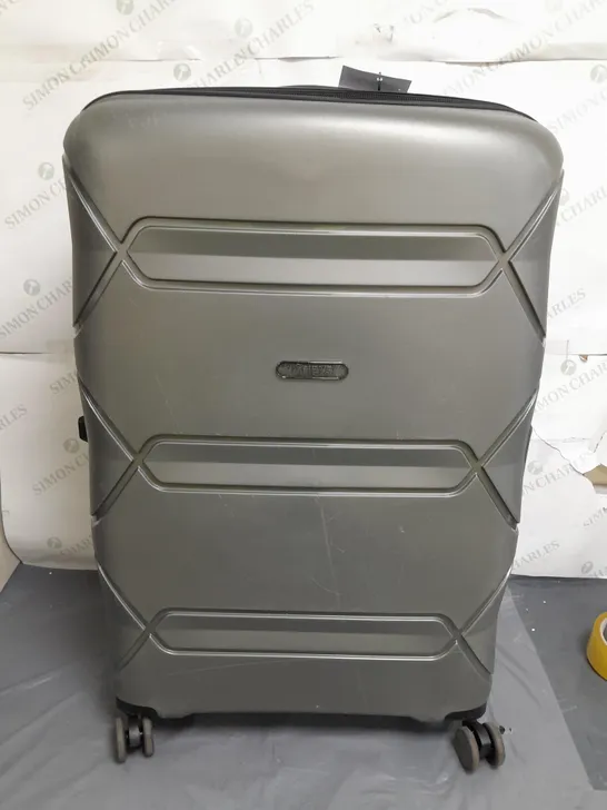 HEYS 4 SUITCASE SET IN SILVER GREY 