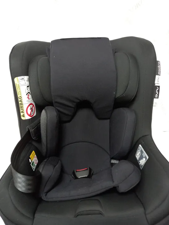 CHILDRENS CAR SEAT IN BLACK