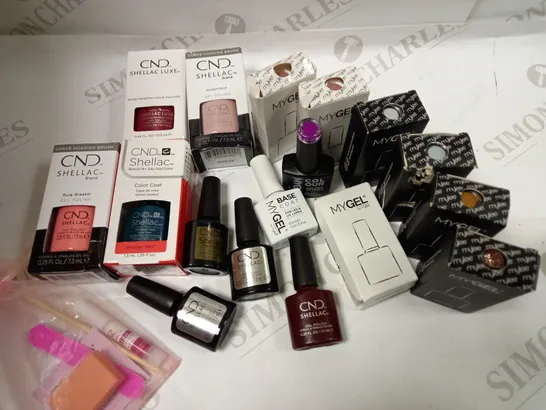 CND AND MYLEE BUMPER COLLECTION APPROX. 17 ITEMS 