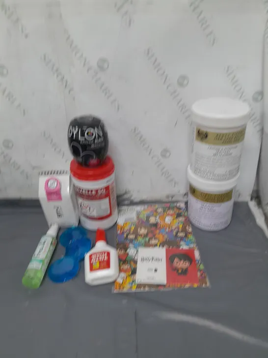 LOT OF ASSORTED HOUSEHOLD ITEMS TO INCLUDE CRAFT GLUE, SMOL WASHING UP LIQUID AND DYLON