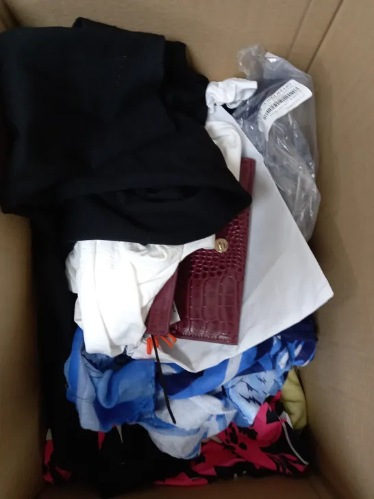 BOX OF APPROXIMATELY 10 ASSORTED CLOTHING ITEMS IN VARIOUS STYLES & SIZES TO INCLUDE PURSE, TROUSERS, JUMPERS ETC