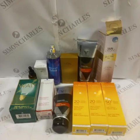 APPROXIMATELY 10 ASSORTED HEALTH & BEAUTY PRODUCTS TO INCLUDE SELF TAN OIL, CLARINS SUN CARE MILK, GOLD SHAVING LOTION ETC 