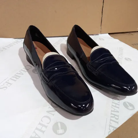 BOXED PAIR OF CLARKS BLUE PRINT LOAFERS