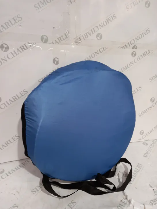 POP UP TENT BLUE UNZIP TO OPEN 