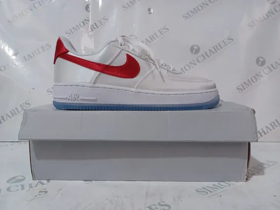 BOXED PAIR OF NIKE AIR FORCE 1 SATIN TRAINERS IN WHITE/RED UK SIZE 6