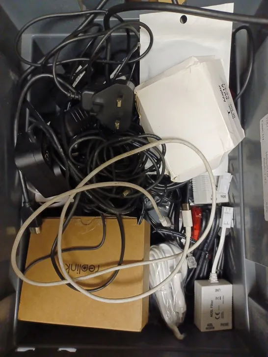 BOX OF APPROXIMATELY 20 ASSORTED HOUSEHOLD & ELECTRICAL ITEMS TO INCLUDE SKY REMOTE, USB CABLES, STEREO HEADSET ETC