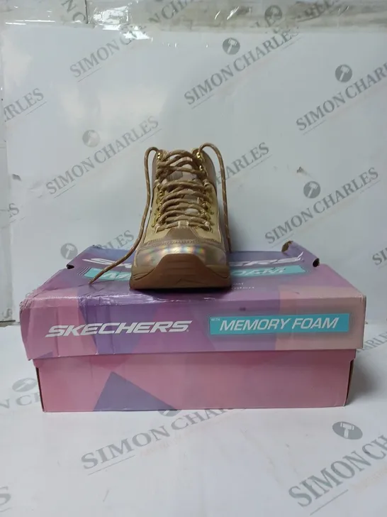 SKECHERS GOLD HIGH TOP HIKER BOOTS SIZE 5 