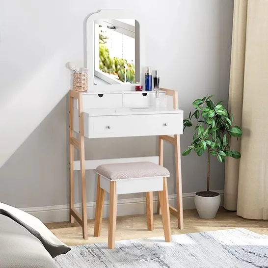 BOXED FILBERT DRESSING TABLE SET WITH MIRROR