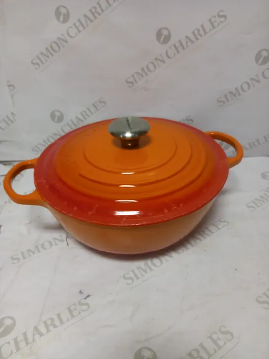 LE CREUSET CAST IRON 4.1L CASSEROLE DISH - VOLCANO 