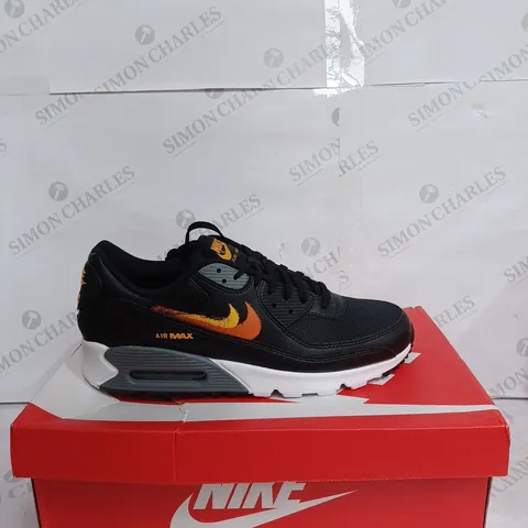 NIKE AIR MAX 90 IN BLACK - UK 11.5