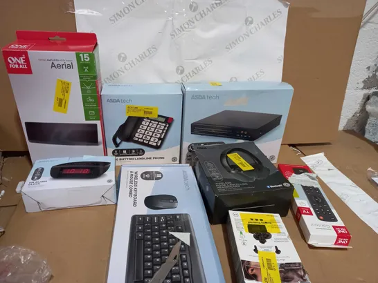 BOX OF APPROXIMATELY 18 ASSORTED ITEMS TO INCLUDE A HDTV INDOOR AERIAL, BIG BUTTON LANDLINE PHONE AND A WIRELESS KEYBOARD COMBO