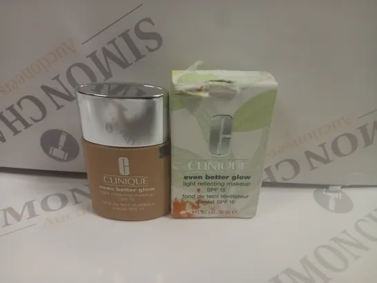 BOXED CLINIQUE EVEN BETTER GLOW LIGHT REFLECTING MAKEUP SPF15 - 40 CREAM CHAMOIS 30ML