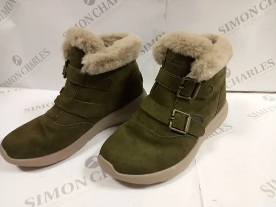 SKECHERS BUCKLE DETAIL OLIVE BOOTS - 4.5