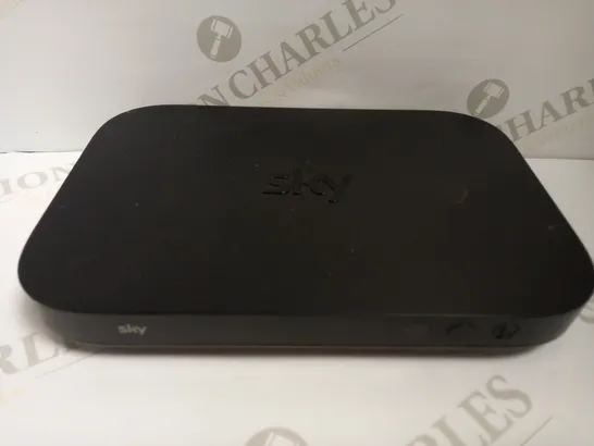 SKY Q SET TOP BOX - EM150