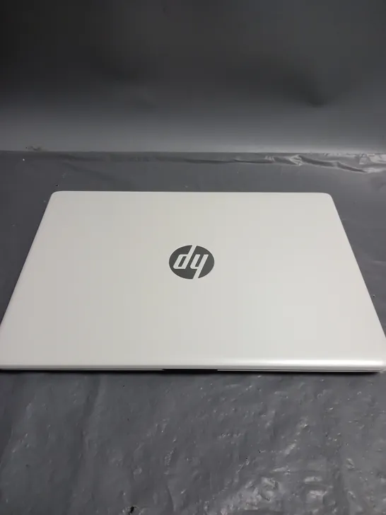 BOXED HP STREAM 11" LAPTOP - 11-AK0027NA