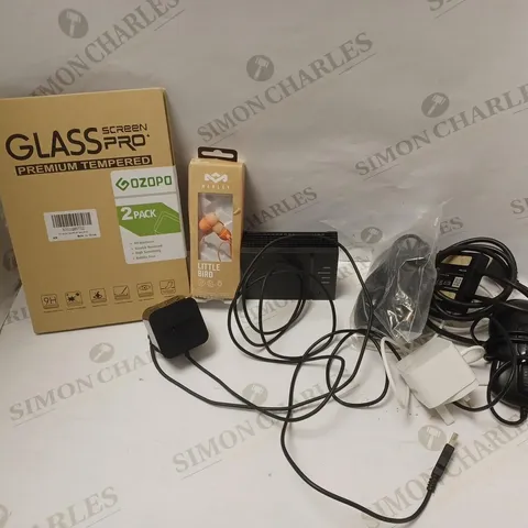 BOX OF ASSORTED ELECTRICALS & ELECTRICAL CABLES OF VARIOUS TYPES TO INCLUDE AMAZON POWER SUPPLY, TEMPERED GLASS SCREEN PROTECTOR, MARLEY LITTLE BIRD WIRED EARBUDS, ETC