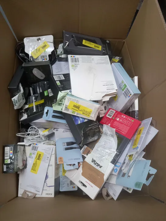 BOX OF APPROX. 50 ELECTRICAL ITEMS TO INCLUDE - USB CABLES - HDMI CABLE AND HEAD PHONES 