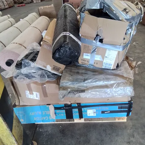 PALLET OF ASSORTED HOUSEHOLD AND GARDEN ITEMS 