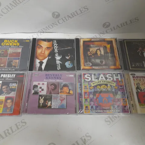 BOX OF APPROX 40 CDS TO INCLUDE ROBBIE WILLIAMS, ELVIS AND BUCK OWENS