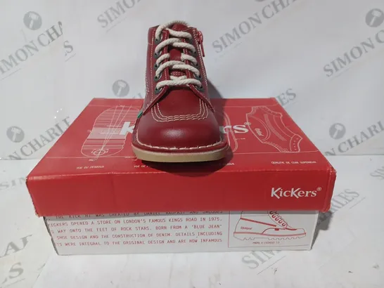 BOXED PAIR OF KICKERS KIDS SHOES IN RED SIZE 29