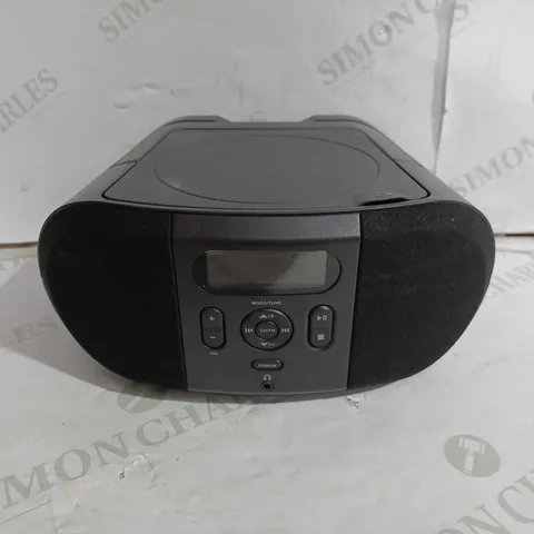 CD BOOMBOX WITH FM RADIO IN BLACK