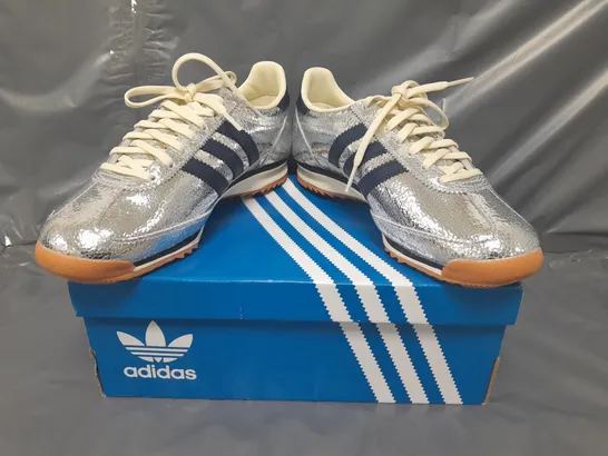 BOXED PAIR OF ADIDAS SL 72 OG SHOES IN METALLIC SILVER/NAVY UK SIZE 5.5