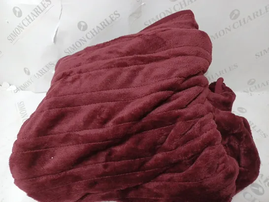 BOXED COZEE HOME HEATED THROW IN SHIRAZ WINE 