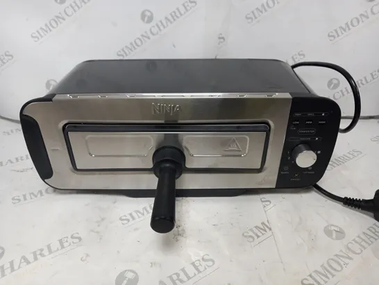 BOXED NINJA 2-IN-1 TOASTER & GRILL ST100UK