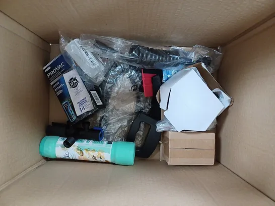 BOX OF APPROXIMATELY 15 ASSORTED HOUSEHOLD ITEMS TO INCLUDE SNUGGLE OF DELIGHT CARPET FRESHENER, GODS OF GRIP ADJUSTABLE HAND GRIPPER, BLUKAR CAMPING LANTERN, ETC