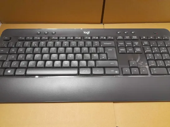 LOGITECH MK540 WIRELESS KEYBOARD