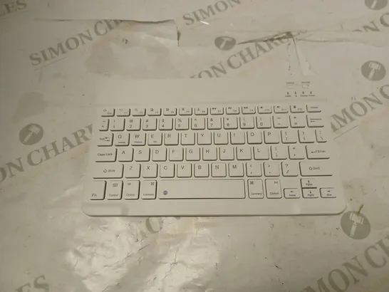 BLUETOOTH KEYBOARD - WHITE 