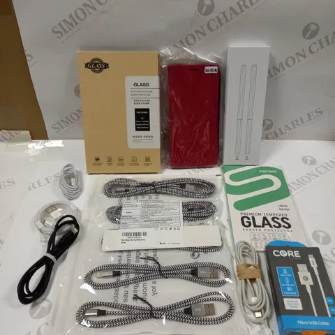 LOT OF APPROXIMATELY 20 ASSORTED SMARTPHONE & TABLET ACCESSORIES TO INCLUDE SCREEN PROTECTORS, CHARGING CABLES, PHONE CASES ETC