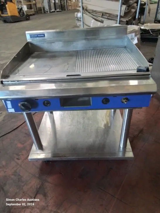 BLUESEAL COMMERCIAL GAS GRIDDLE/HALF RIBBED