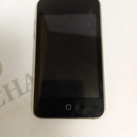 APPLE IPOD TOUCH 32GB (A1318, 3RD GEN)