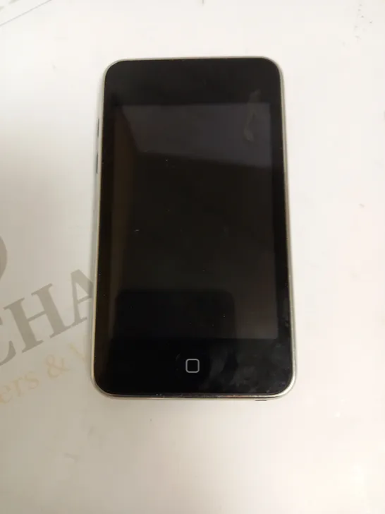 APPLE IPOD TOUCH 32GB (A1318, 3RD GEN)