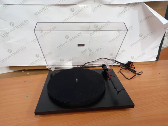 BOXED PRO-JECT PRIMARY E TURNTABLE