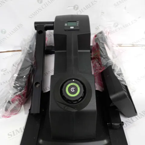 BOXED CUBII JR2 SEATED SMOOTH ACTION ELLIPTICAL TRAINER