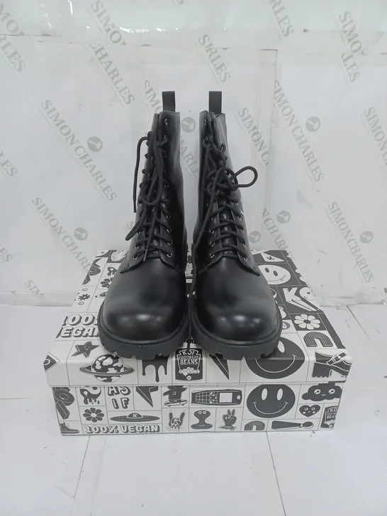 KOI FOOTWEAR MENS LACE UP BLACK MILITARY BOOTS SIZE 11