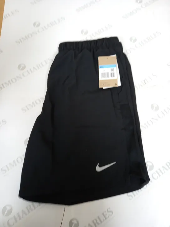 NIKE LOGO SHORTS SIZE M 