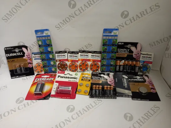 LARGE QUANTITY OF BATTERIES TO INCLUDE DURACELL AA, PANASONIC ZINC CARBON, JCB WATCH BATTERIES, ETC