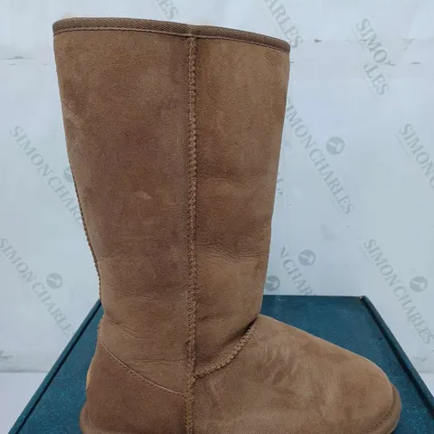 EMU ORIGINALS COLLECTION TAN STINGER HI WATER RESISTANT BOOT - SIZE W8./M7