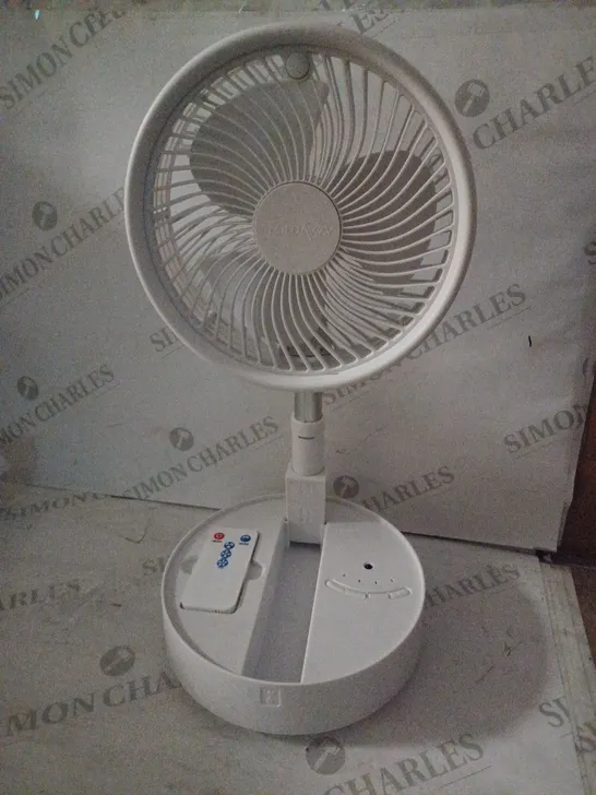 BELL & HOWELL OSCILLATING FOLDING RECHARGEABLE FAN, WHITE